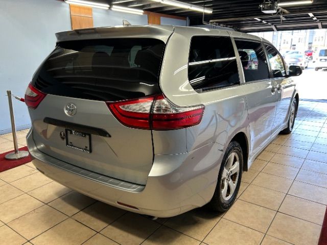 2019 Toyota Sienna L