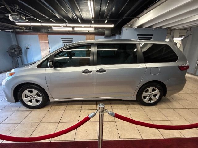 2019 Toyota Sienna L