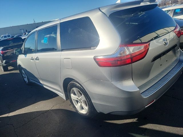 2019 Toyota Sienna L