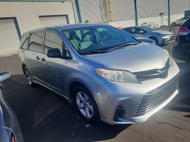 2019 Toyota Sienna L