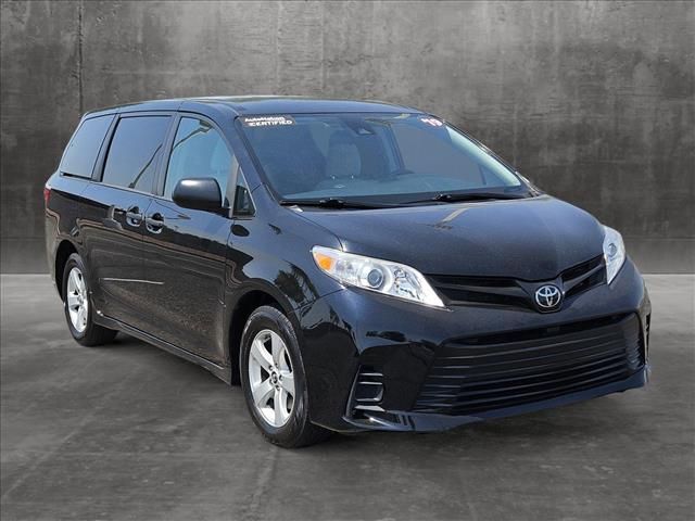 2019 Toyota Sienna L