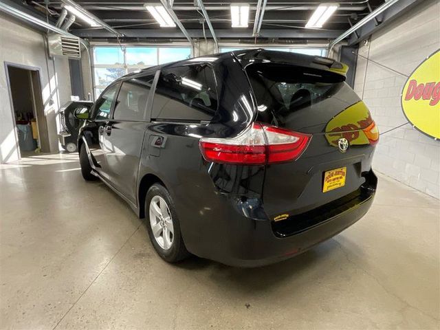 2019 Toyota Sienna L