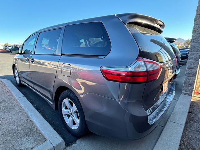 2019 Toyota Sienna L