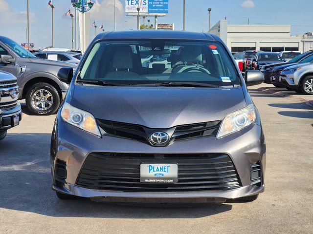 2019 Toyota Sienna L