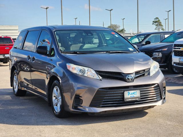 2019 Toyota Sienna L