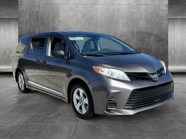 2019 Toyota Sienna L