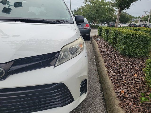 2019 Toyota Sienna L