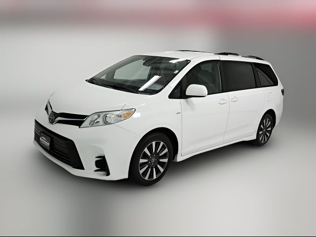 2019 Toyota Sienna LE