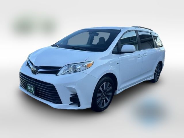 2019 Toyota Sienna LE