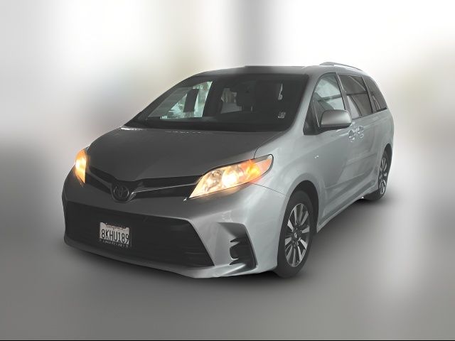 2019 Toyota Sienna LE