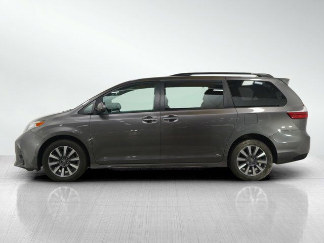 2019 Toyota Sienna LE