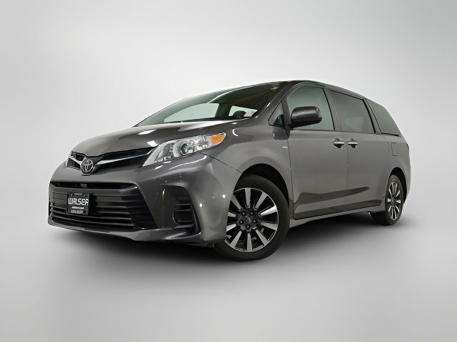 2019 Toyota Sienna LE