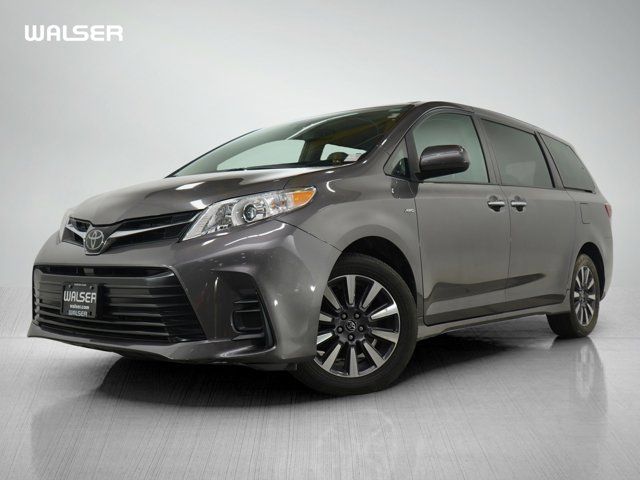 2019 Toyota Sienna LE