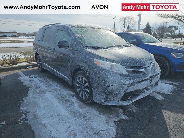 2019 Toyota Sienna LE