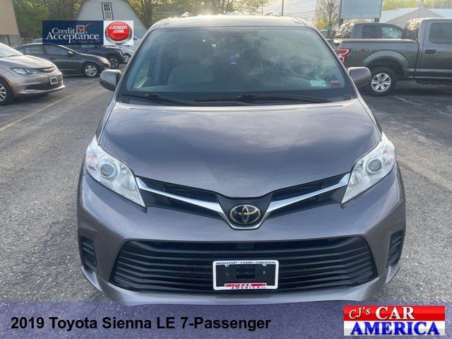 2019 Toyota Sienna LE