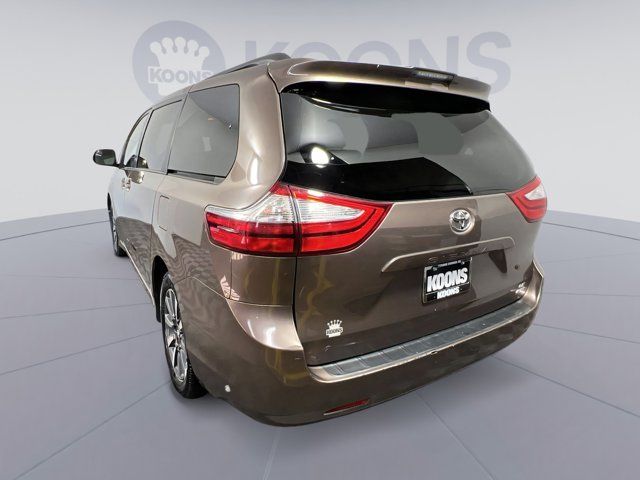 2019 Toyota Sienna LE