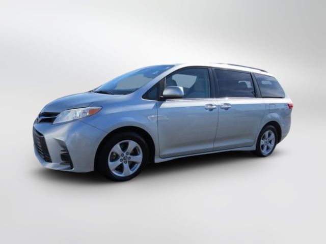 2019 Toyota Sienna LE