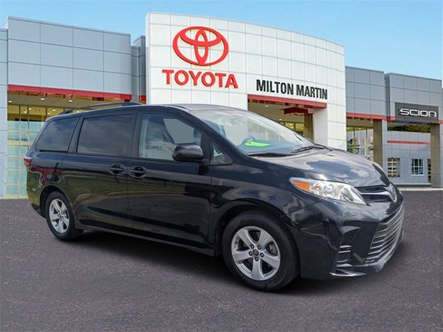 2019 Toyota Sienna 