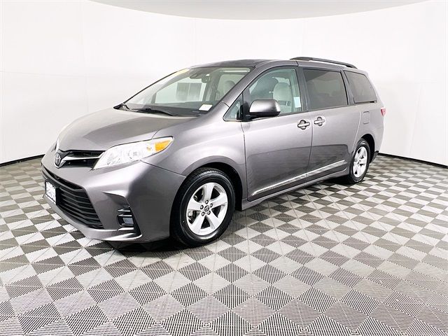 2019 Toyota Sienna LE