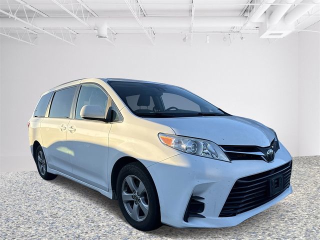 2019 Toyota Sienna 