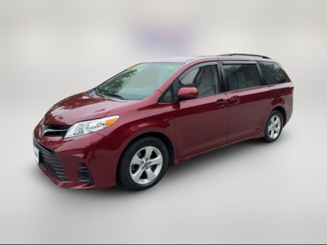 2019 Toyota Sienna LE