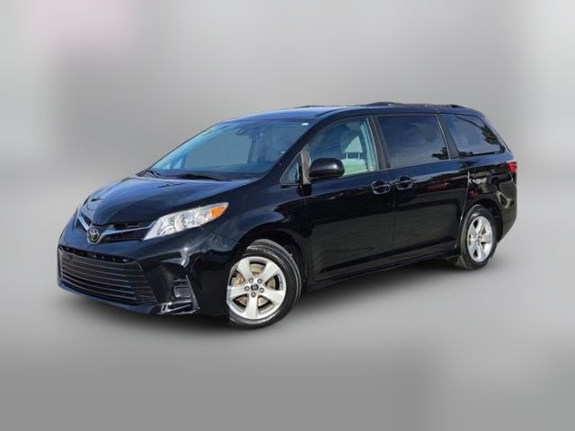 2019 Toyota Sienna LE