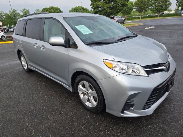 2019 Toyota Sienna LE