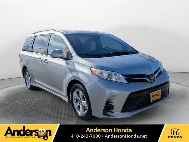 2019 Toyota Sienna LE