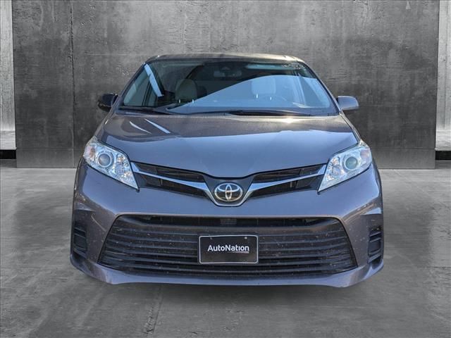 2019 Toyota Sienna LE