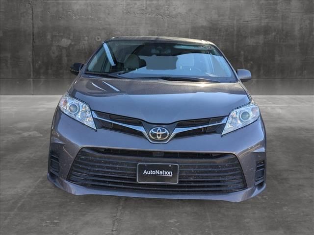 2019 Toyota Sienna LE