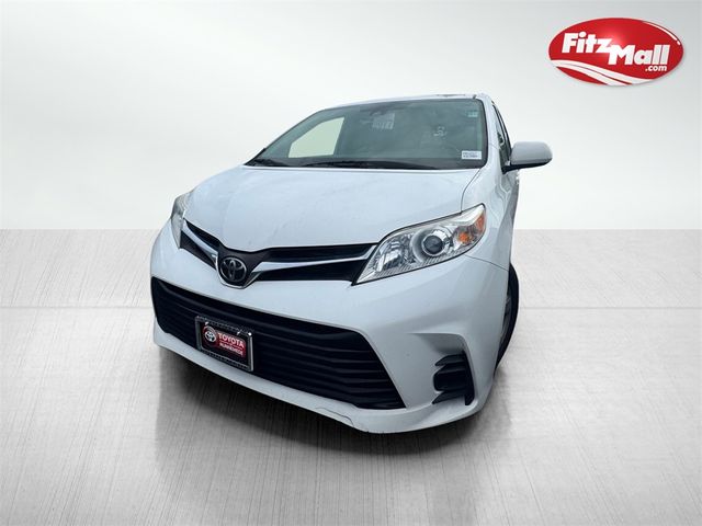 2019 Toyota Sienna LE