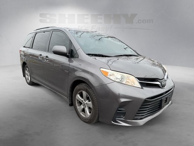 2019 Toyota Sienna LE