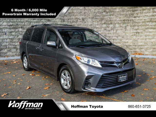 2019 Toyota Sienna LE