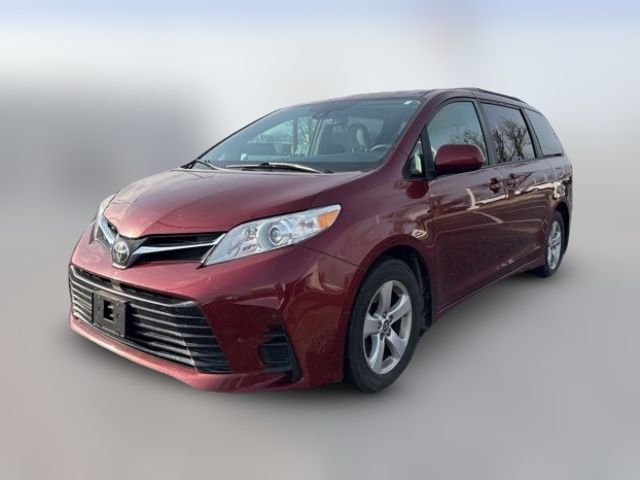 2019 Toyota Sienna LE Auto Access Seat