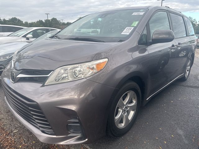 2019 Toyota Sienna 