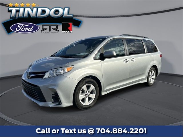 2019 Toyota Sienna LE