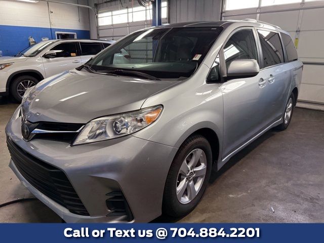 2019 Toyota Sienna LE