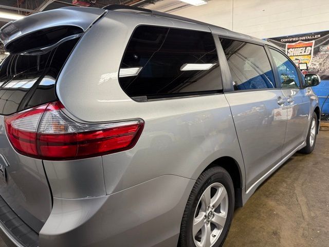 2019 Toyota Sienna LE