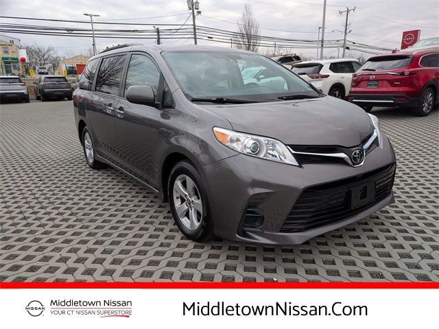 2019 Toyota Sienna LE