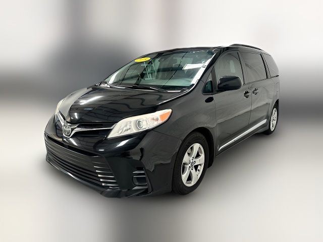 2019 Toyota Sienna LE