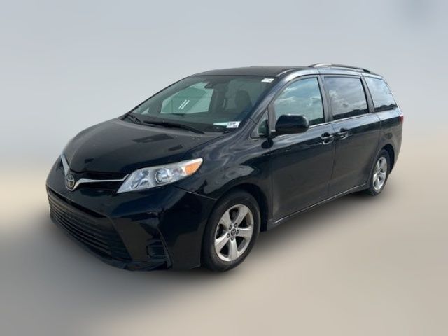 2019 Toyota Sienna LE