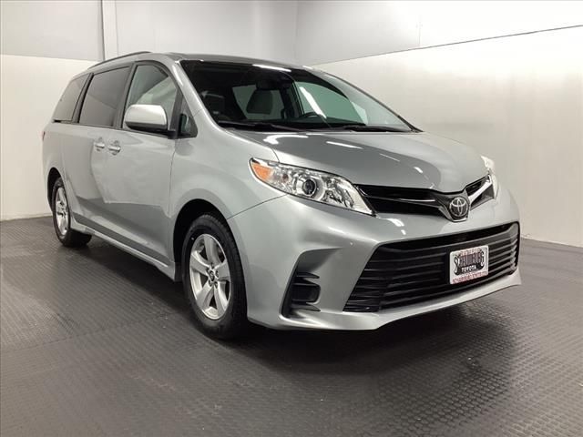 2019 Toyota Sienna LE