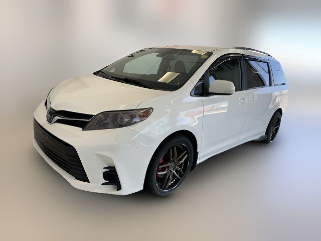 2019 Toyota Sienna LE