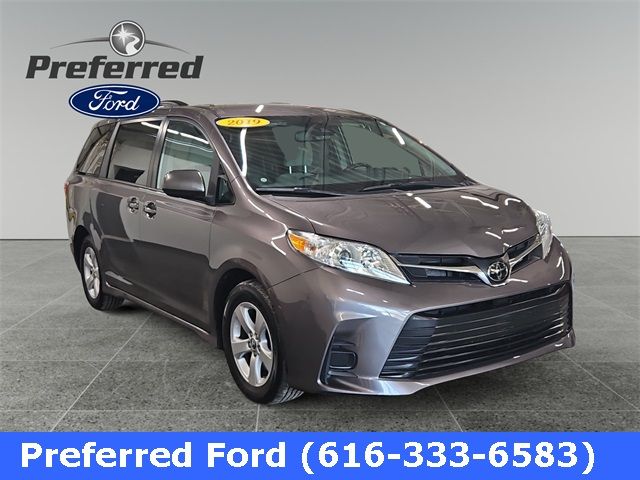 2019 Toyota Sienna 