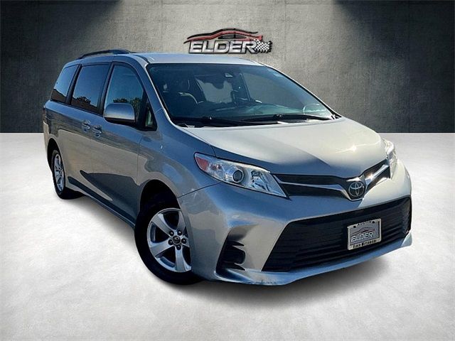 2019 Toyota Sienna LE