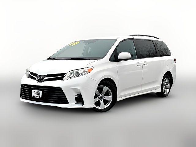 2019 Toyota Sienna LE