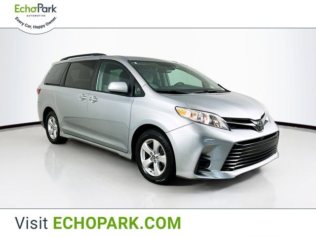 2019 Toyota Sienna LE