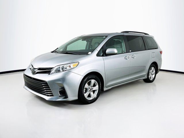 2019 Toyota Sienna LE