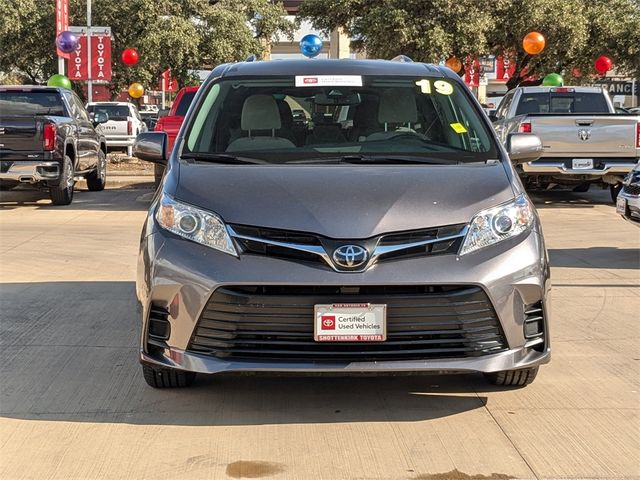 2019 Toyota Sienna 