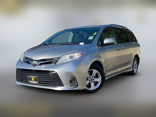 2019 Toyota Sienna LE